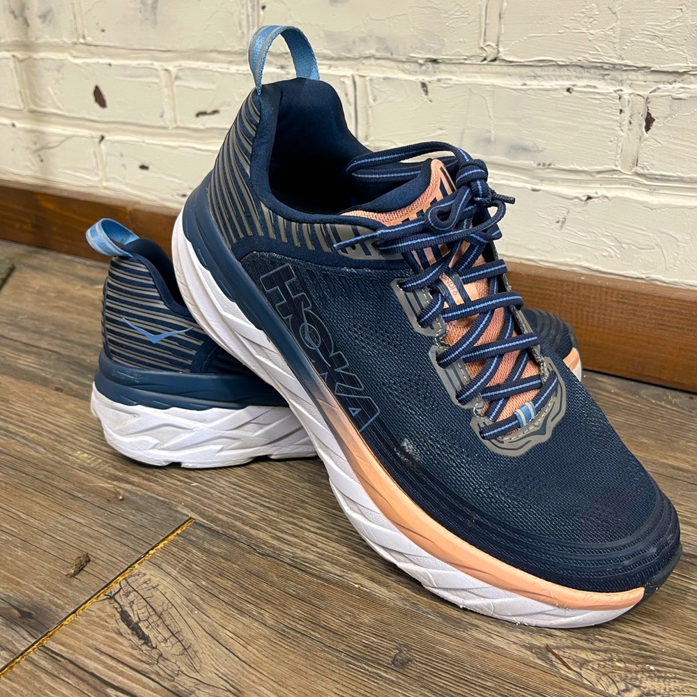 Women’s Hoka One One Bondi 6 Navy & Peach Running Shoes